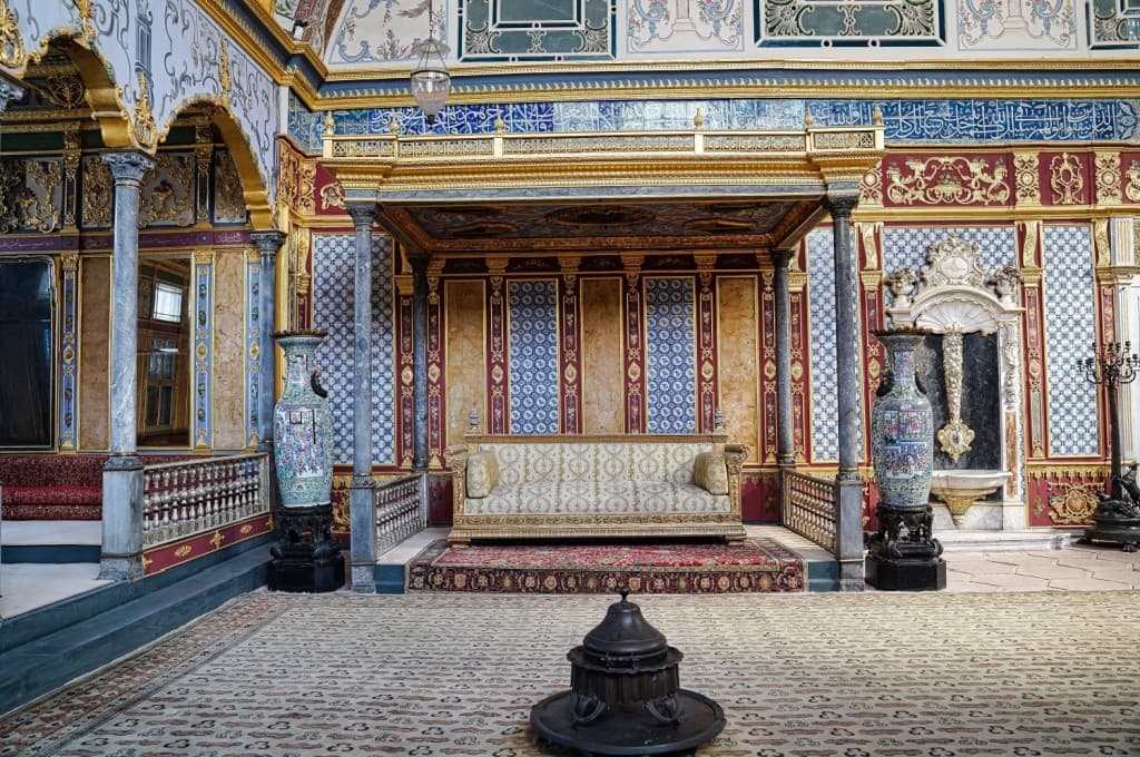 Topkapi Palace & Harem Guided Tour & Skip the Line Ticket
