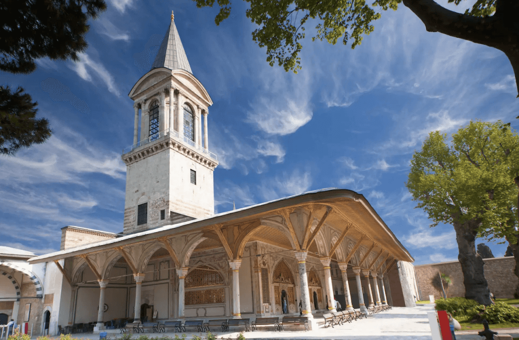 Spanish Topkapi Palace, Harem & Hagia Irene Guided Tour